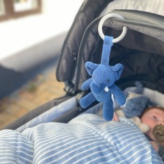 natureZOO Organic Kinderwagen-Spielzeug, Dunkelblauer Elefant