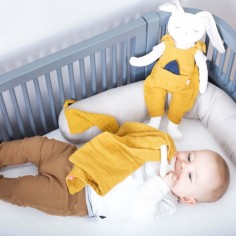 Schmusetuch mit Kautschuk-Hase, Grau