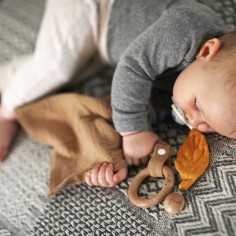 Milkii Schnullerkette Leaf, Mustard Yellow