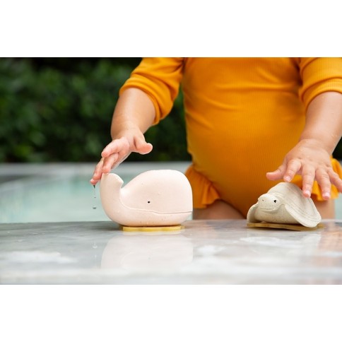 Hevea Badespielzeug Ingolf der Wal und Dagmar die Schildkröte, Champagne Pink + Vanilla