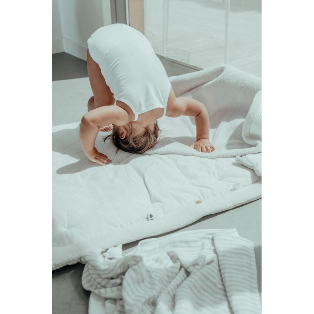 Snoozebaby Krabbeldecke / Laufgittereinlage Cheerful Playing - Stone Beige