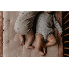 Snoozebaby Krabbeldecke / Laufgittereinlage Cheerful Playing - Milky Rust