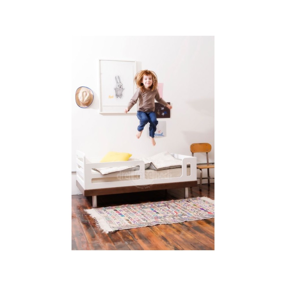 Reporteret pour le lit bébé classique