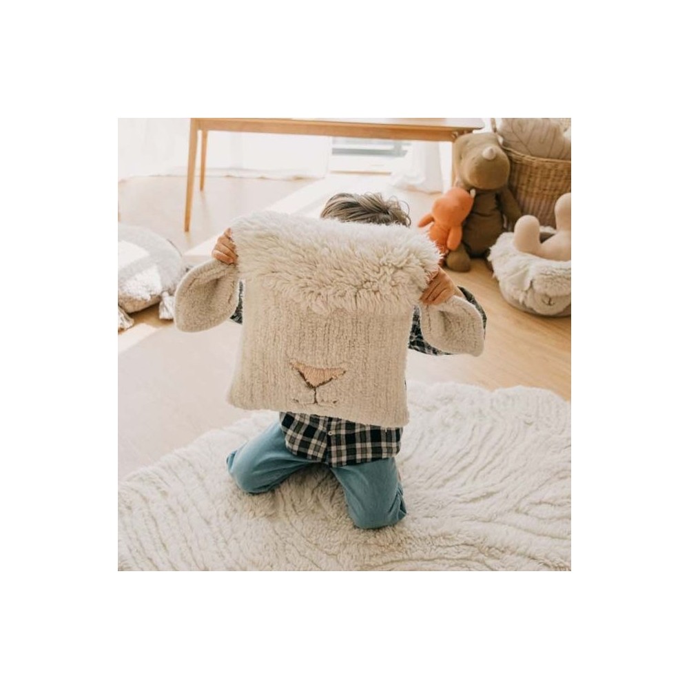 Lorena Canals Kissen Woolable, Pink Nose Sheep