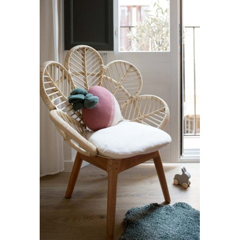 Lorena Canals Gestricktes Kissen Ramona der Rettich 30 x 30