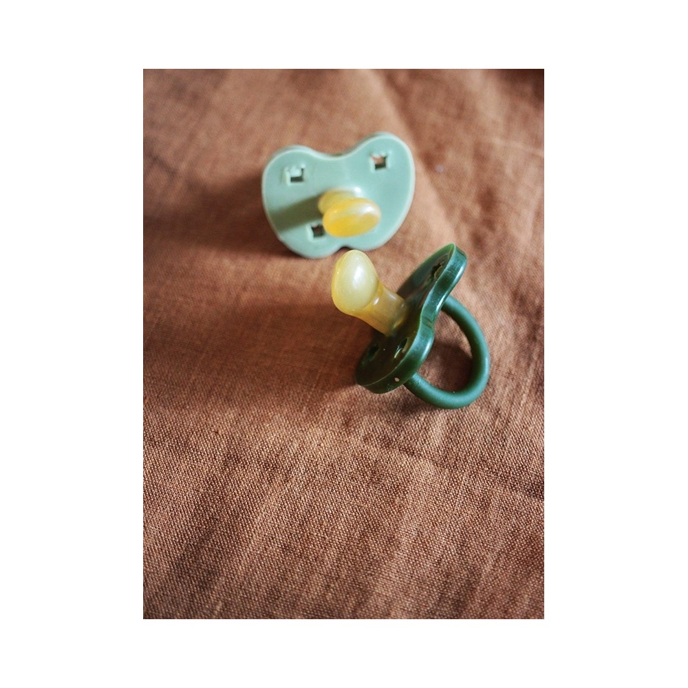 Naturkautschuk Schnullerm 2er Pack, Moss Green + Deep Forrest Green - kiefergerecht