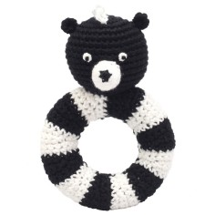 natureZOO Häkelringrassel, Black Skunk