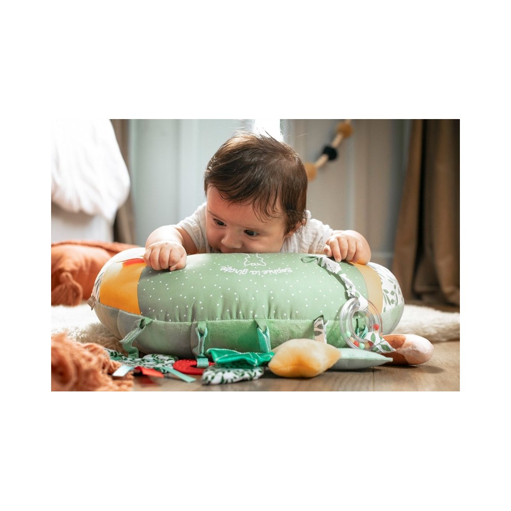 Sophie La Girafe Spiel- und Kuschelkissen + Aktivity-Spielzeug