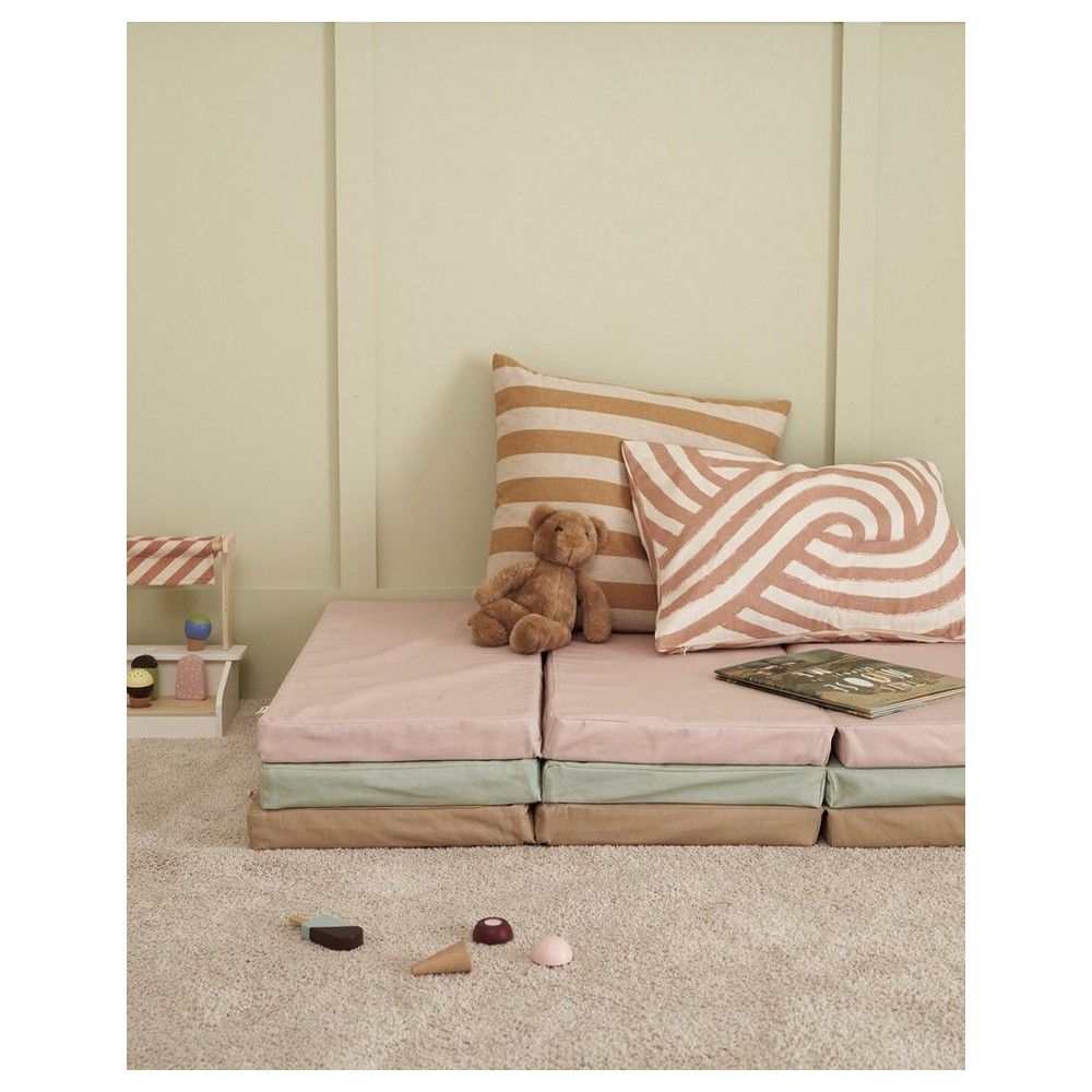 Jeu Mat Pliable, Nature