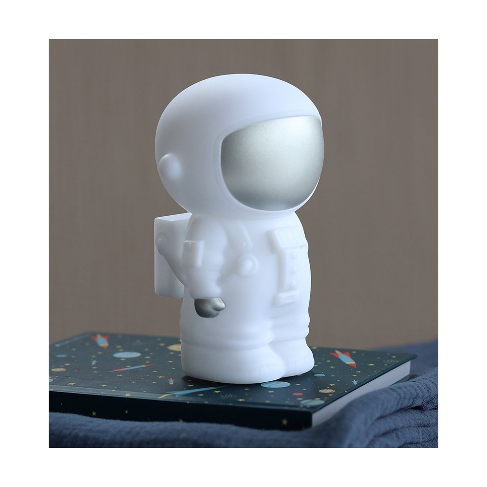 Nachtlicht, Astronaut