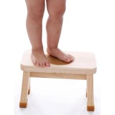 Hevea Kinderhocker aus Kautschukbaumholz - Natur