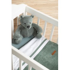 Bettlaken mit dem gewebtem Band