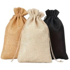 Calendrier de l'Avent Dyi avec des sacs de jute pour suspendre