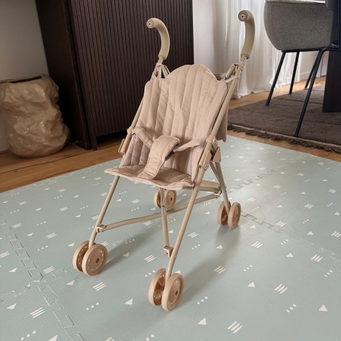 Chariot de poupée (y compris la couche de couches de poupée), café