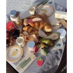 Picknick Korb mit Lebensmittel aus Holz - 28-Teilig