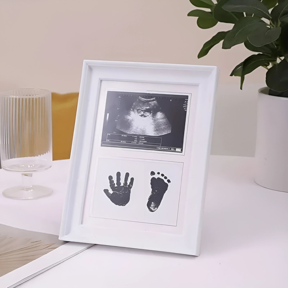 Bildrahmen mit Stempelkissen für Babyfuss- und Handabdrücke