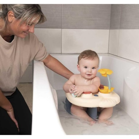 copie du siège de bain de bébé avec des jouets